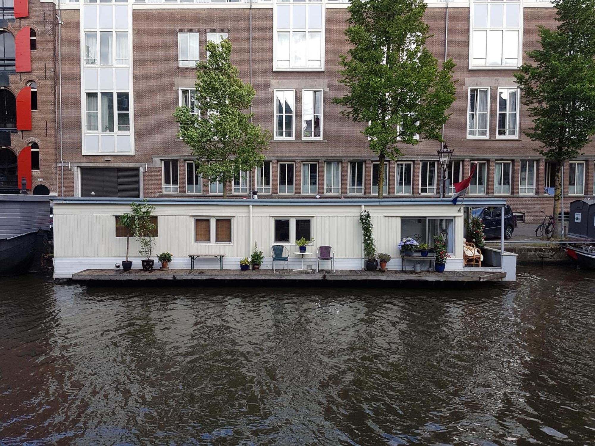 Pantheos Top Houseboat Амстердам Екстериор снимка